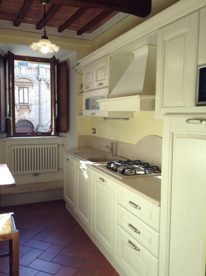 Luxury Apartment Piazza Grande Montepulciano Exterior photo